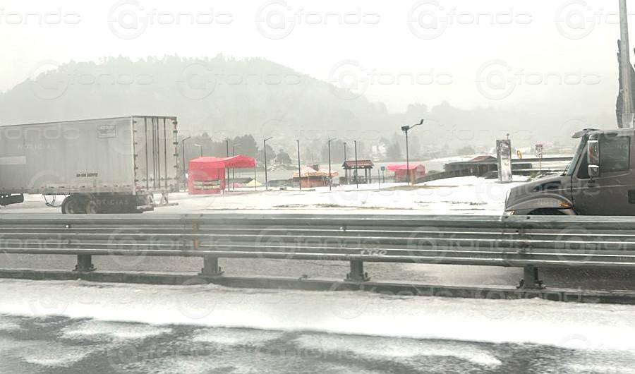 Intensa tormenta y granizada sorprenden a turistas y locales en La Marquesa