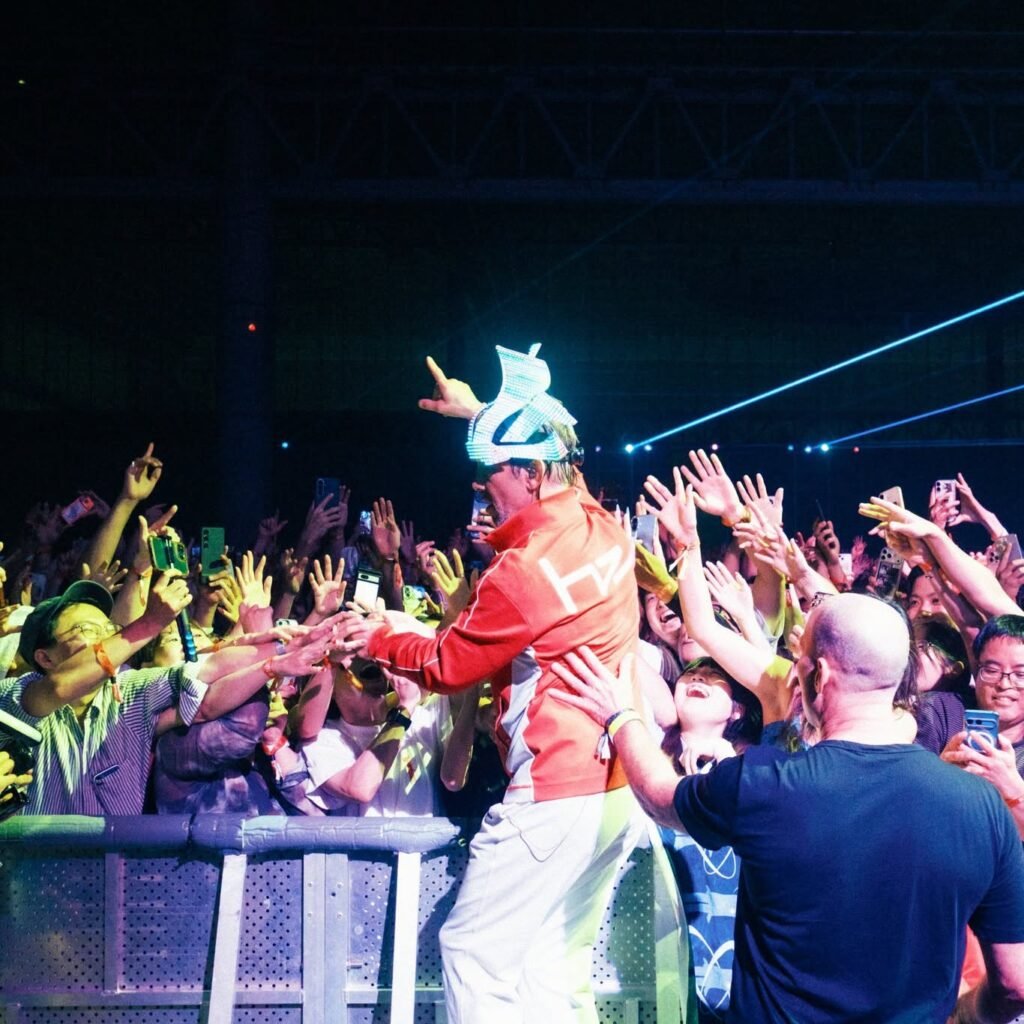 Jamiroquai celebrará tres décadas de su icónico disco traveling without moving con un gran concierto en la capital mexicana