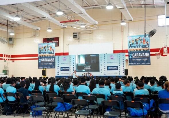 Jóvenes de Chihuahua reciben herramientas de salud mental gracias a caravana preventiva