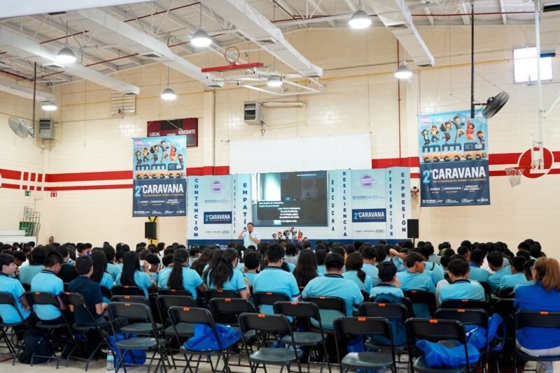 Jóvenes de Chihuahua reciben herramientas de salud mental gracias a caravana preventiva