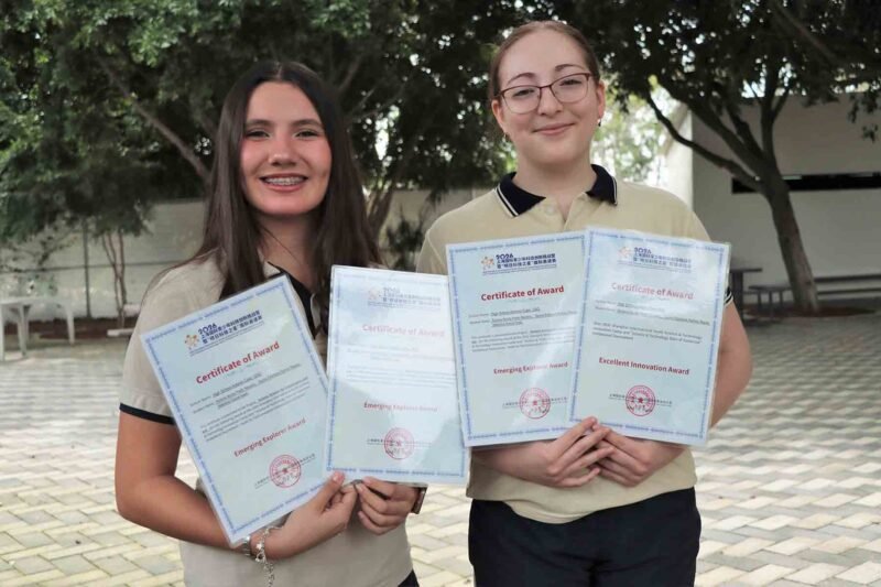 Jóvenes jaliscienses conquistan Shanghái con innovador robot de rescate humanitario