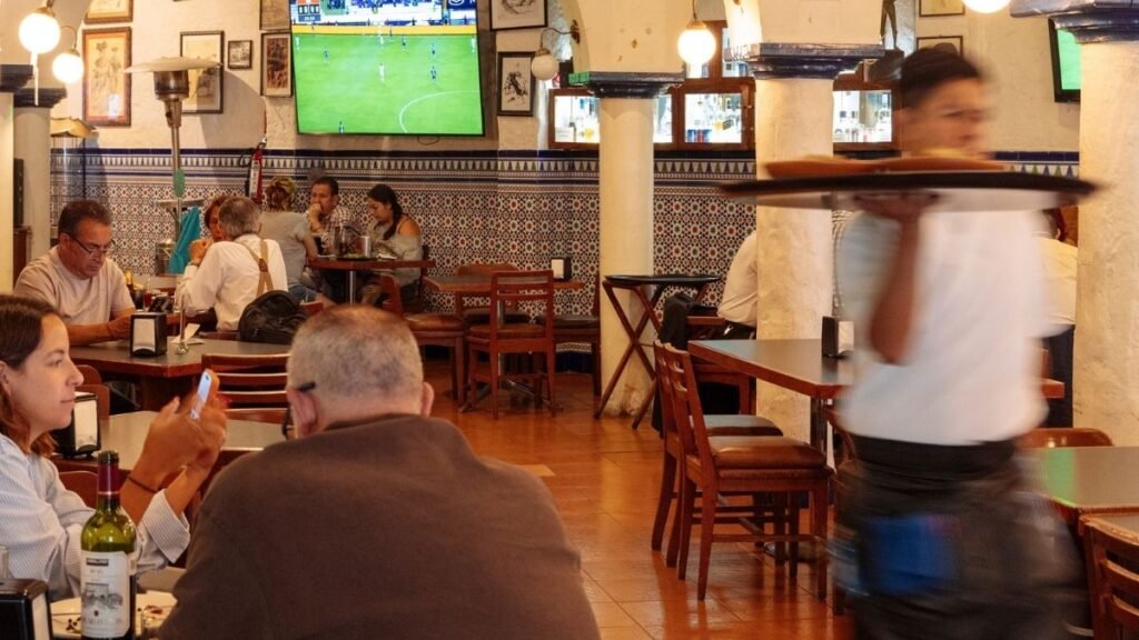 La valenciana: historia de la emblemática cantina chilanga que transformó el molcajete en un platillo imperdible