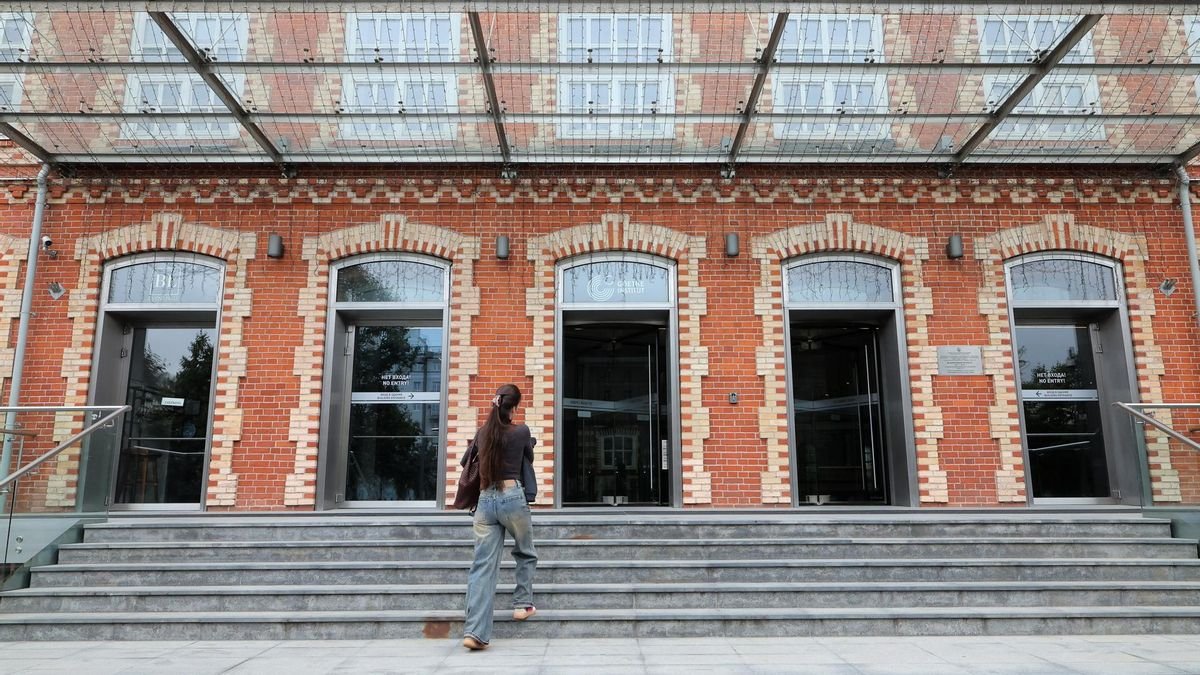 Moscú responde a Berlín y ordena el cierre de la legación consular alemana y centros culturales
