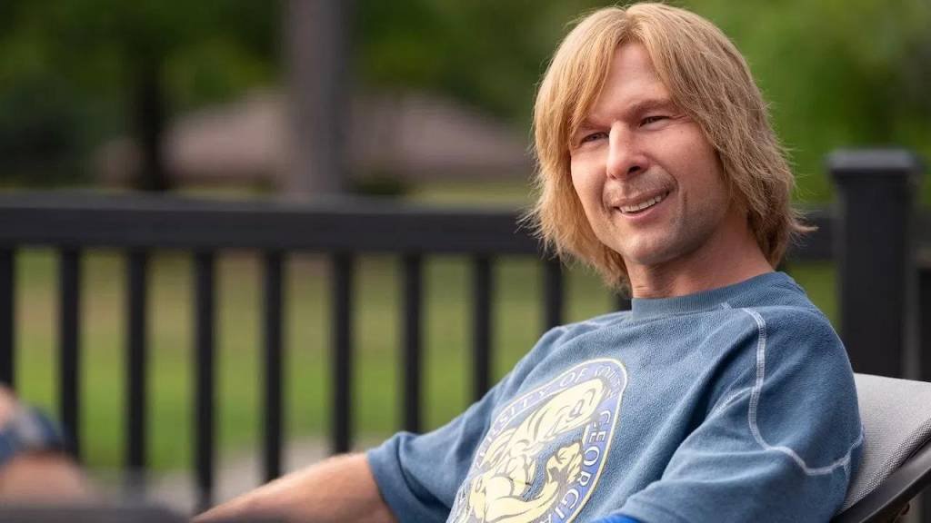 Motivos imperdibles para no perderse el regreso de glen powell con su comedia deportiva en disney+