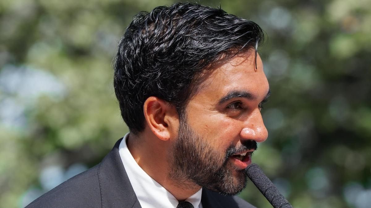 Nueva York frena la inteligencia artificial en las aulas para priorizar el contacto humano entre alumnos