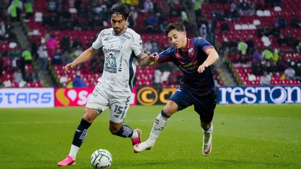 Pachuca impone condiciones y derrota al Atlante a domicilio en la jornada 8