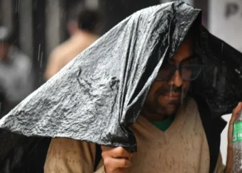 Pronóstico del clima para hoy: ondas tropicales y monzón mexicano provocarán lluvias intensas y calor extremo Pronóstico del clima para hoy: ondas tropicales y monzón mexicano provocarán lluvias intensas y calor extremo