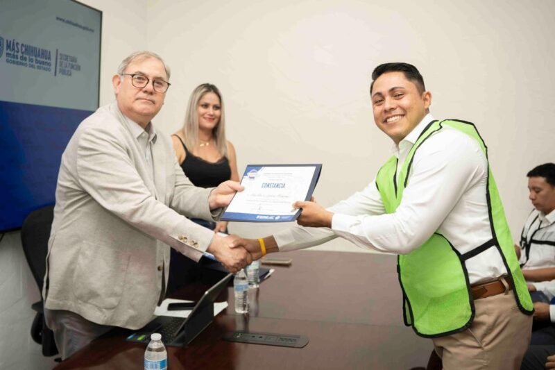 Secretaría de la Función Pública entrega reconocimientos a brigadistas tras concluir capacitación en protección civil