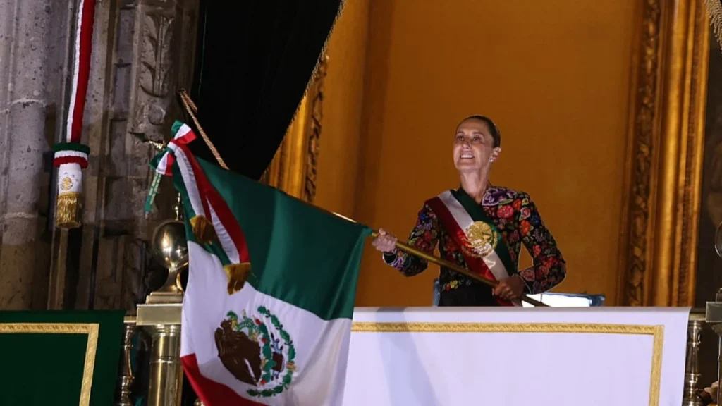 Sheinbaum encabeza el Grito por 216 años de la Independencia de México