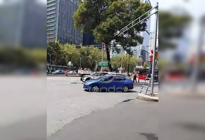 Tragedia en Paseo de la Reforma: adulto mayor fallece tras desvanecerse en la vía pública