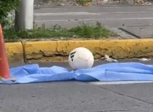 Tragedia en Tlalnepantla: abuela y su nieto mueren atropellados por un camión tras salir de partido de fútbol