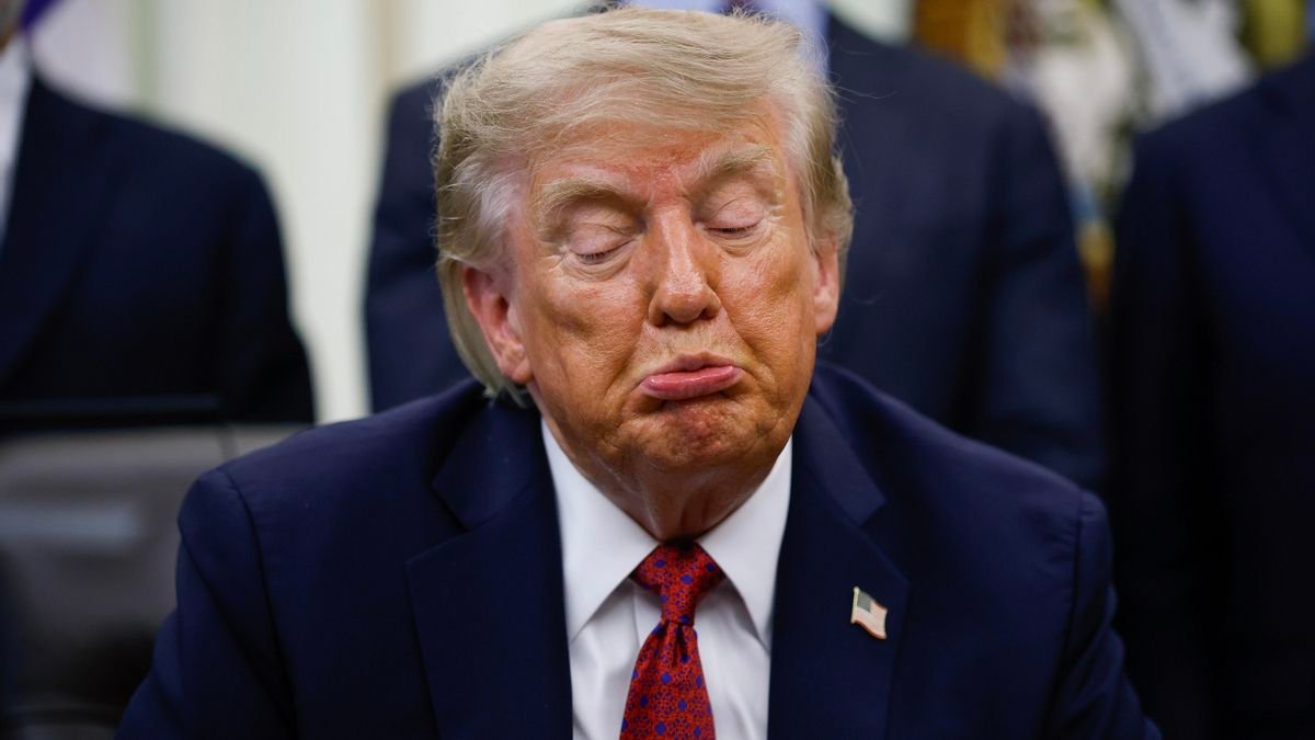 Trump, aliado de Marruecos, usa la crisis de Ceuta para irrumpir contra el Gobierno español azuzando la xenofobia