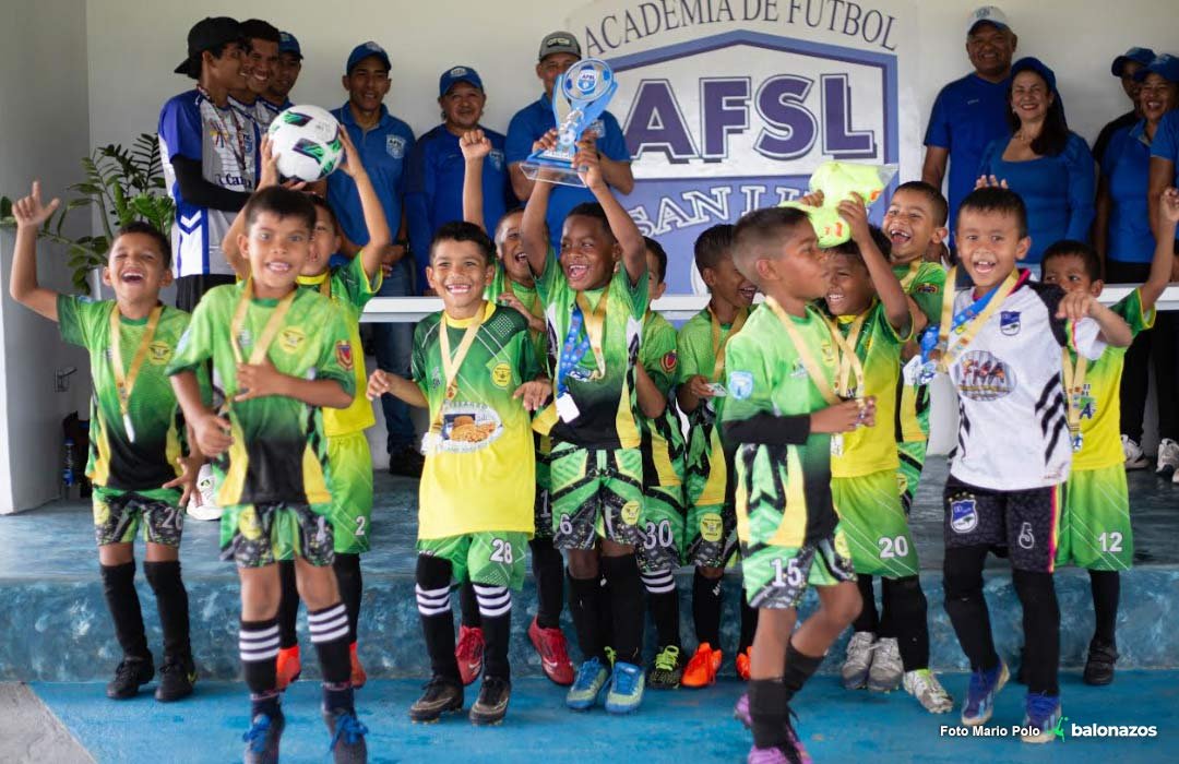 Unión Deportivo Aragua alza el trofeo de la Copa Desarrollo San Luis en la categoría Sub-9