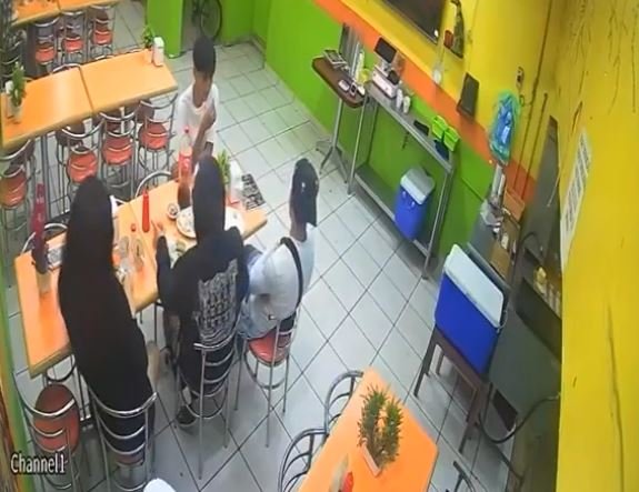 VIDEO: Jóvenes malvivientes comen en una taquería y corren para no pagar