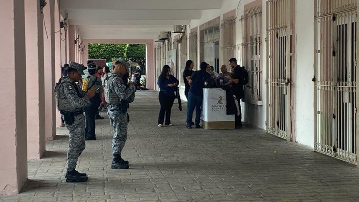Abandonan restos humanos y amenaza contra familiar de la alcaldesa en ayuntamiento de Sinaloa