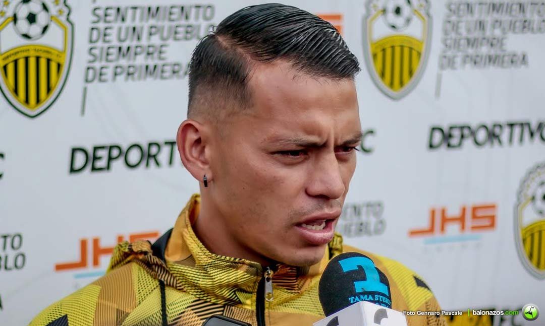 Alejandro Araque extiende su vínculo con el Deportivo Táchira hasta finales de la temporada 2027