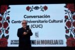 Alfonso cuarón es galardonado con la medalla filmoteca unam durante el festival en morelia