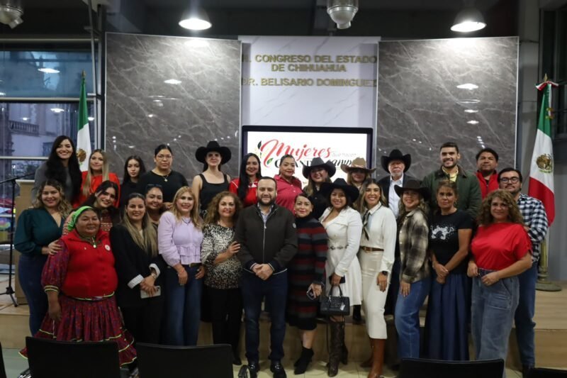 Arturo Medina se reúne con liderazgos femeninos del sector agropecuario en Chihuahua