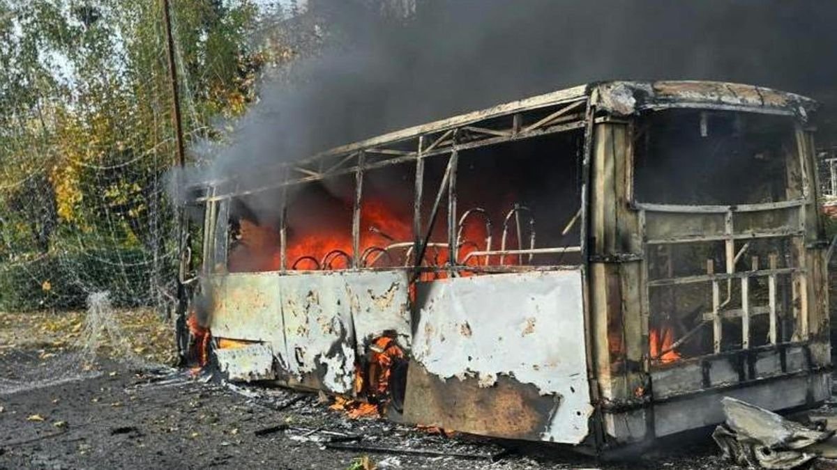 Ataque aéreo ruso contra un autobús deja al menos treinta muertos en el este de Ucrania