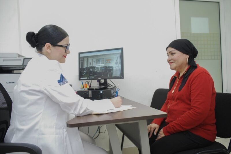 Autoridades sanitarias urgen a la ciudadanía a priorizar exámenes médicos preventivos contra tumores malignos
