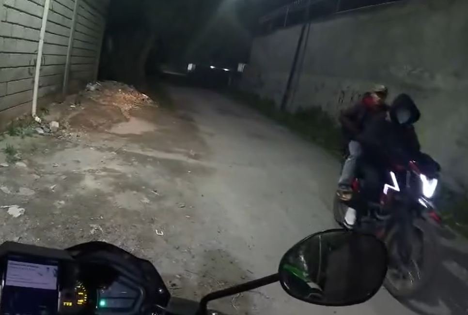 Conductor de Uber Moto es despojado de su unidad tras aceptar servicio que resultó ser una trampa