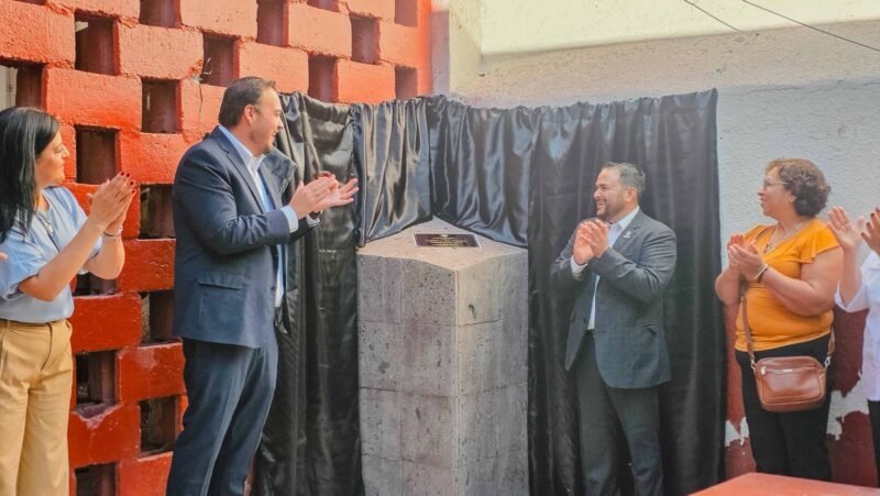 Conmemoran 122 años de historia y tradición en la emblemática escuela primaria María de Jesús Bejarano