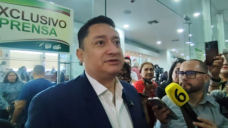 Critican uso del pasado para justificar fallas en el IMSS y exigen dimisión de su titular