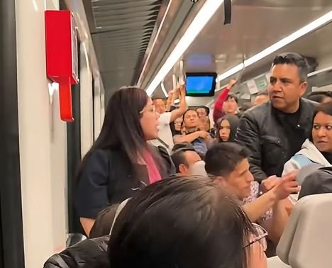 Discusión entre parejas provoca la suspensión temporal del servicio en el Tren Interurbano