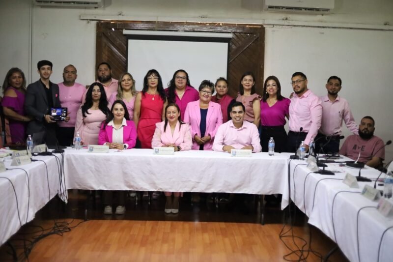 Edith Escárcega encabeza sesión de cabildo con llamado a la prevención del cáncer de mama