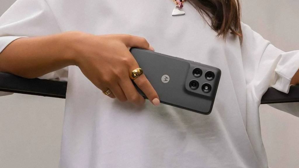 El nuevo teléfono inteligente de Motorola con batería masiva y costo competitivo busca sacudir la gama media