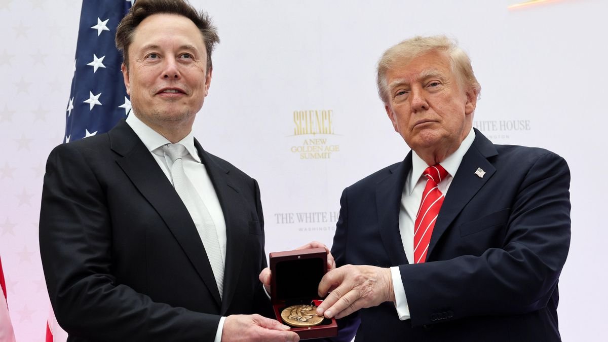 Elon Musk despliega una millonaria chequera para evitar una debacle electoral del partido republicano