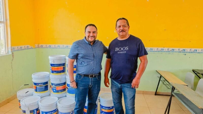 Gobierno municipal de Camargo distribuye recursos económicos para fortalecer la educación y el hogar