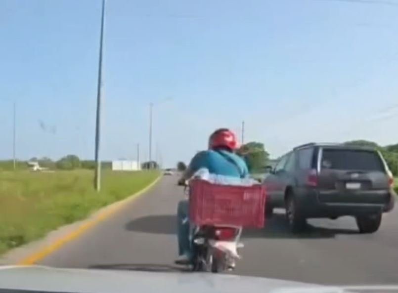 Grave accidente en Yucatán: motociclista resulta herido tras invadir carril contrario de circulación