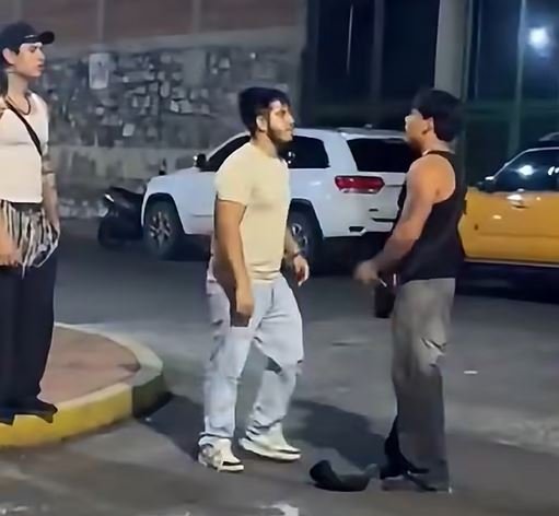 Grave estado de salud de un hombre tras iniciar una riña a las afueras de un establecimiento nocturno