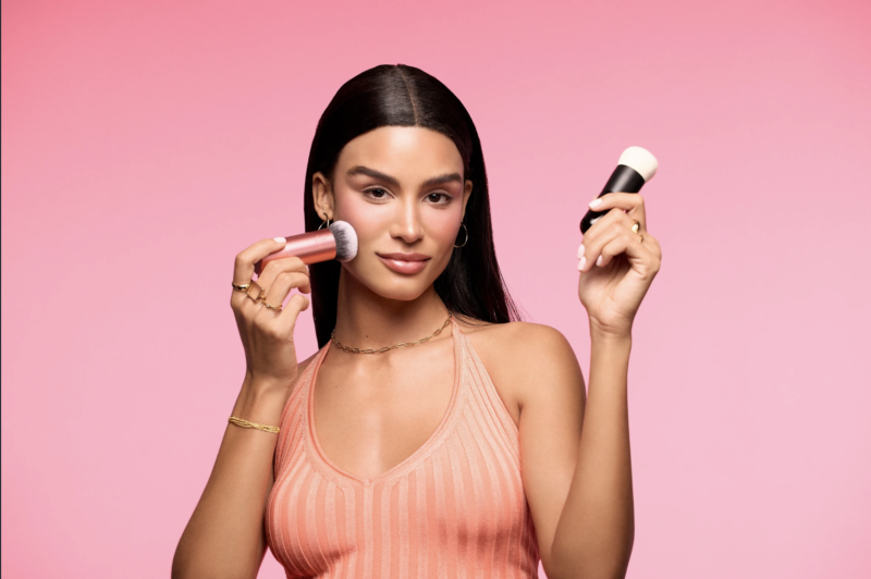 Guía definitiva para un maquillaje sin marcas utilizando brochas de diseño esférico