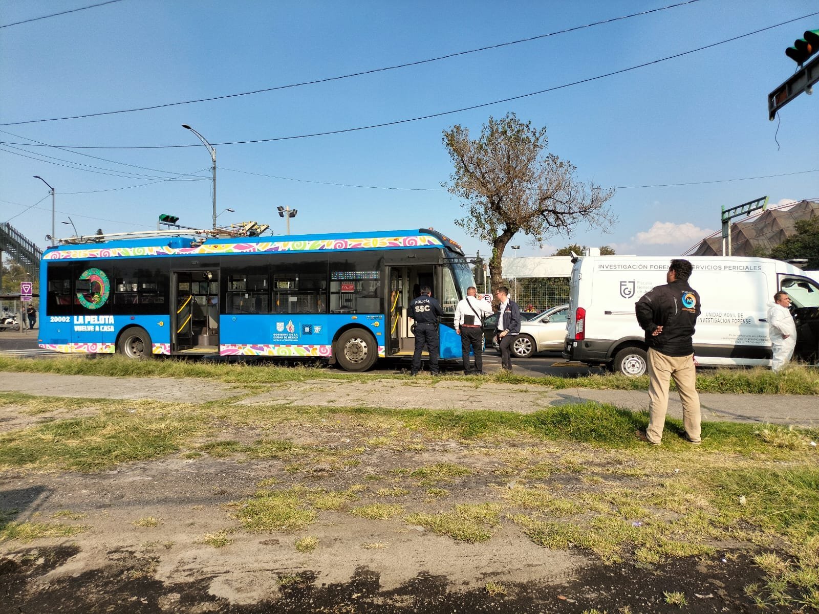 Hombre pierde la vida tras ser atropellado por el Trolebús en la alcaldía Iztacalco