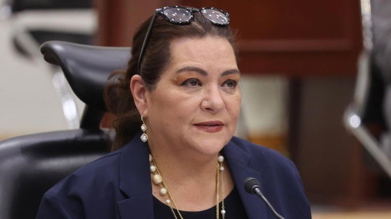 Ine someterá a revisión millonario convenio para producir credenciales de elector tras cuestionamientos