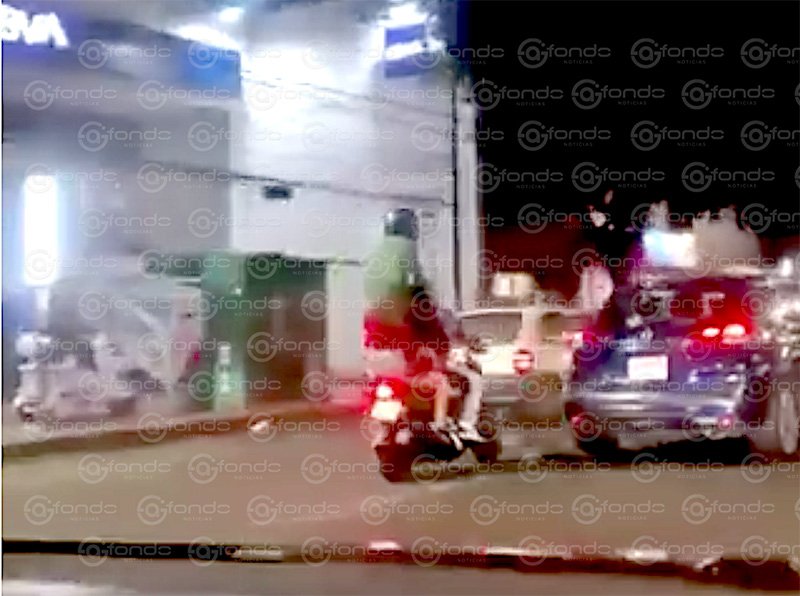 Insólita imprudencia vial: captan a cuatro personas a bordo de una sola motoneta en la capital