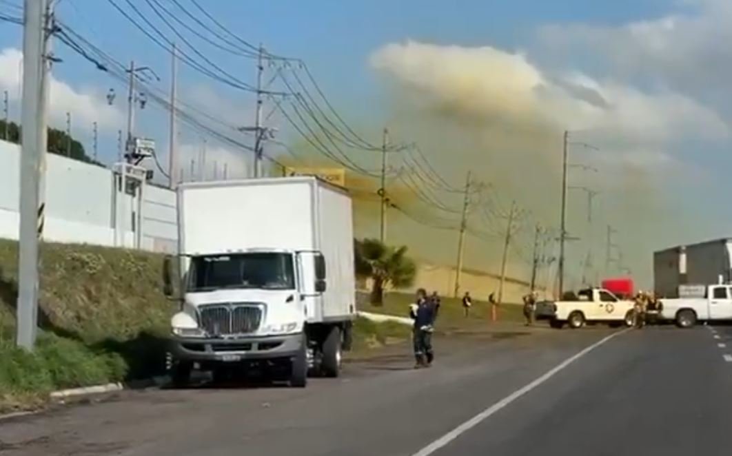 Intensa movilización en vialidad tras detectarse peligrosa nube tóxica por derrame químico