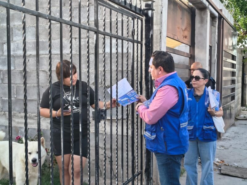 Jardines de Oriente recibe al titular de la JMAS para promover el programa de regularización