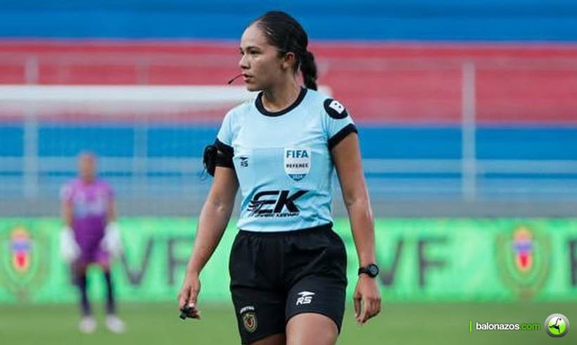 La árbitra venezolana Stefani Escobar recibe el llamado de la Conmebol para la Libertadores Femenina 2026