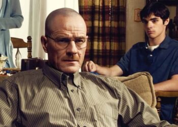 La emotiva despedida de Bryan Cranston a RJ Mitte, su hijo en ‘Breaking Bad’: «Le conocí con solo 14 años» La emotiva despedida de Bryan Cranston a RJ Mitte, su hijo en ‘Breaking Bad’: «Le conocí con solo 14 años»