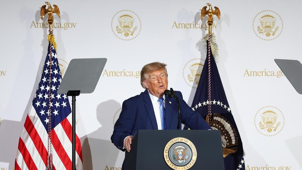 La inteligencia artificial del nuevo portal gubernamental de Donald Trump contradice su propia narrativa oficial