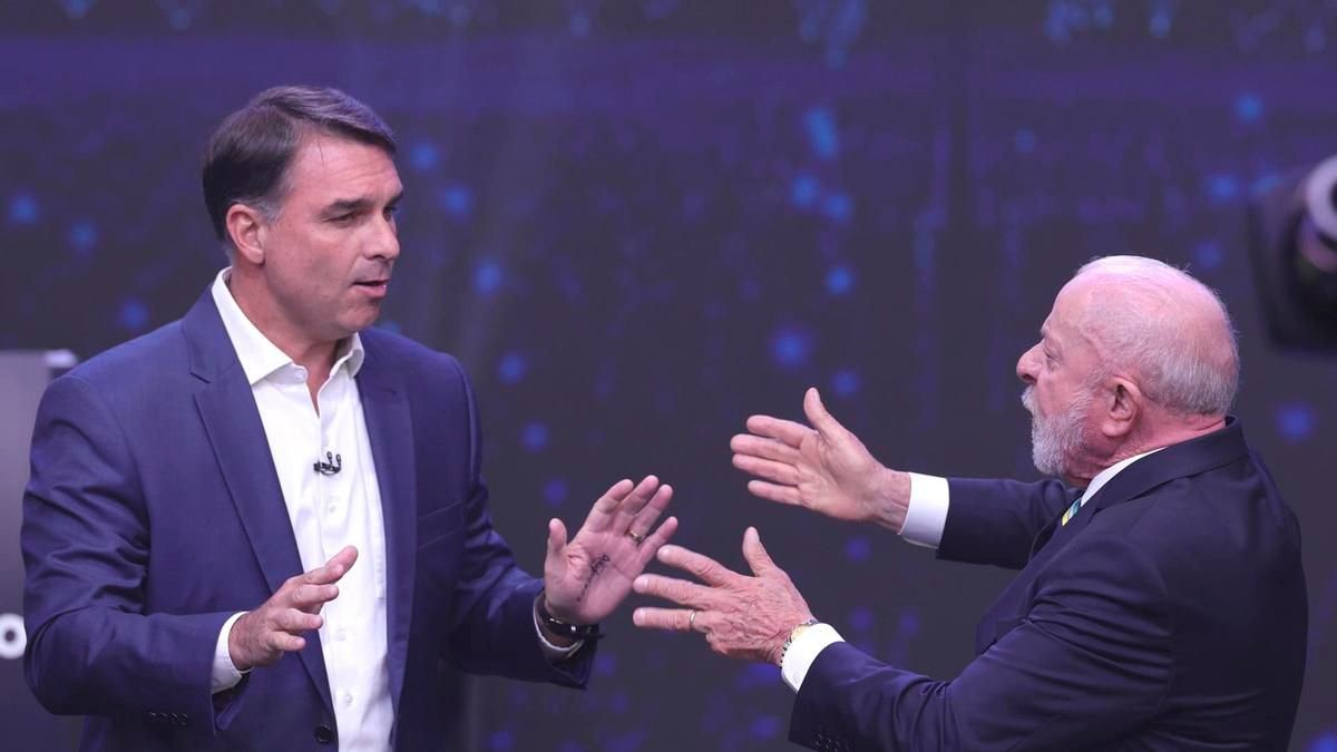 Lula y Bolsonaro chocan en un tenso debate televisado previo a la segunda vuelta en Brasil