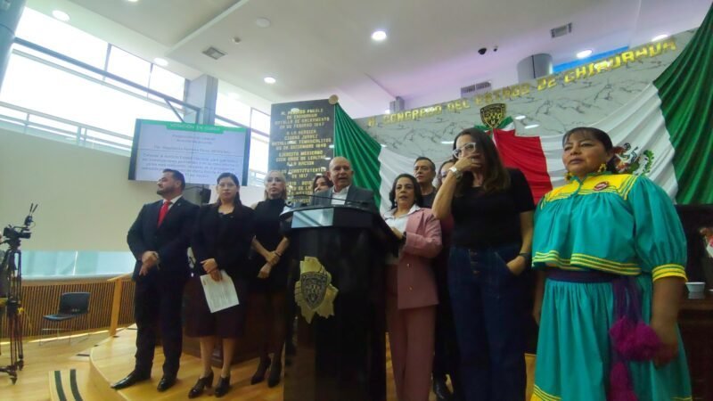Pleito entre panistas y morenistas dinamita sesión legislativa tras solicitud de indagar desfile en Juárez