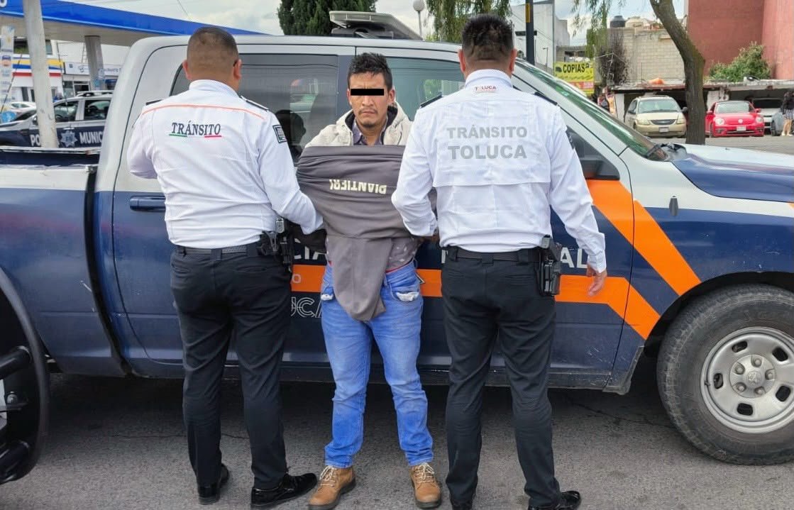 Policía de Toluca arresta a presunto asaltante tras agredir y amenazar a mujer con un arma