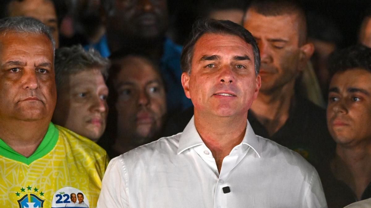 Prófugo y sin pasaporte: la misteriosa desaparición de Flávio Bolsonaro tras la derrota electoral