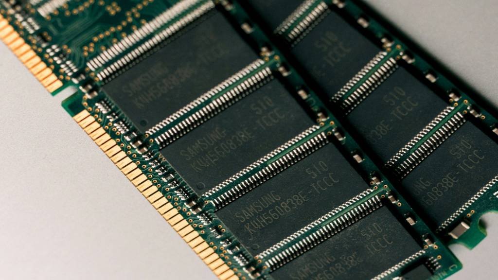 Samsung advierte: la crisis de RAM está a un paso de volverse mucho peor