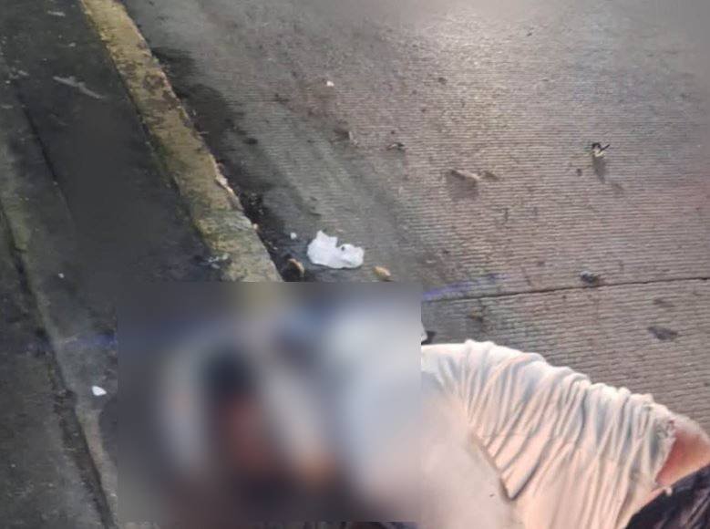 Tragedia nocturna en Venustiano Carranza: motociclista pierde la vida tras impactar contra un muro