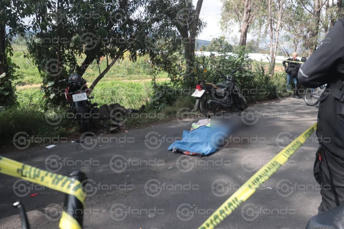 Tragedia vial en Tláhuac: fallecen dos motociclistas tras violento impacto frontal